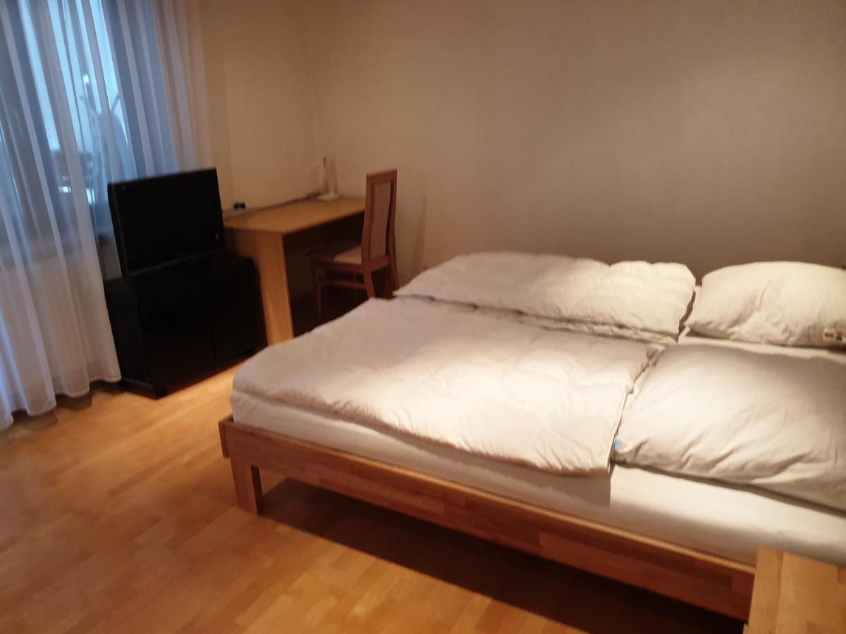 Apartment Für 4 Personen, 2 Schlafzimmer, 2 Parkplätze, Wlan Konstanz